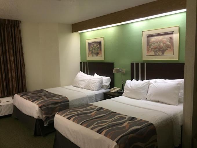 Pleasant Stay Inn & Suites Carnforth Buitenkant foto