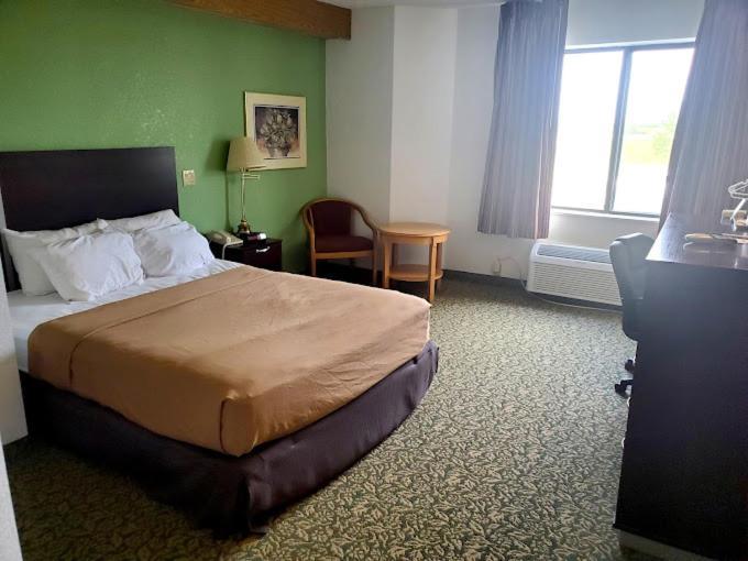 Pleasant Stay Inn & Suites Carnforth Buitenkant foto