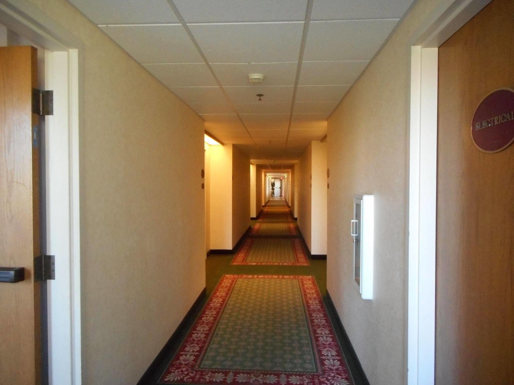 Pleasant Stay Inn & Suites Carnforth Buitenkant foto